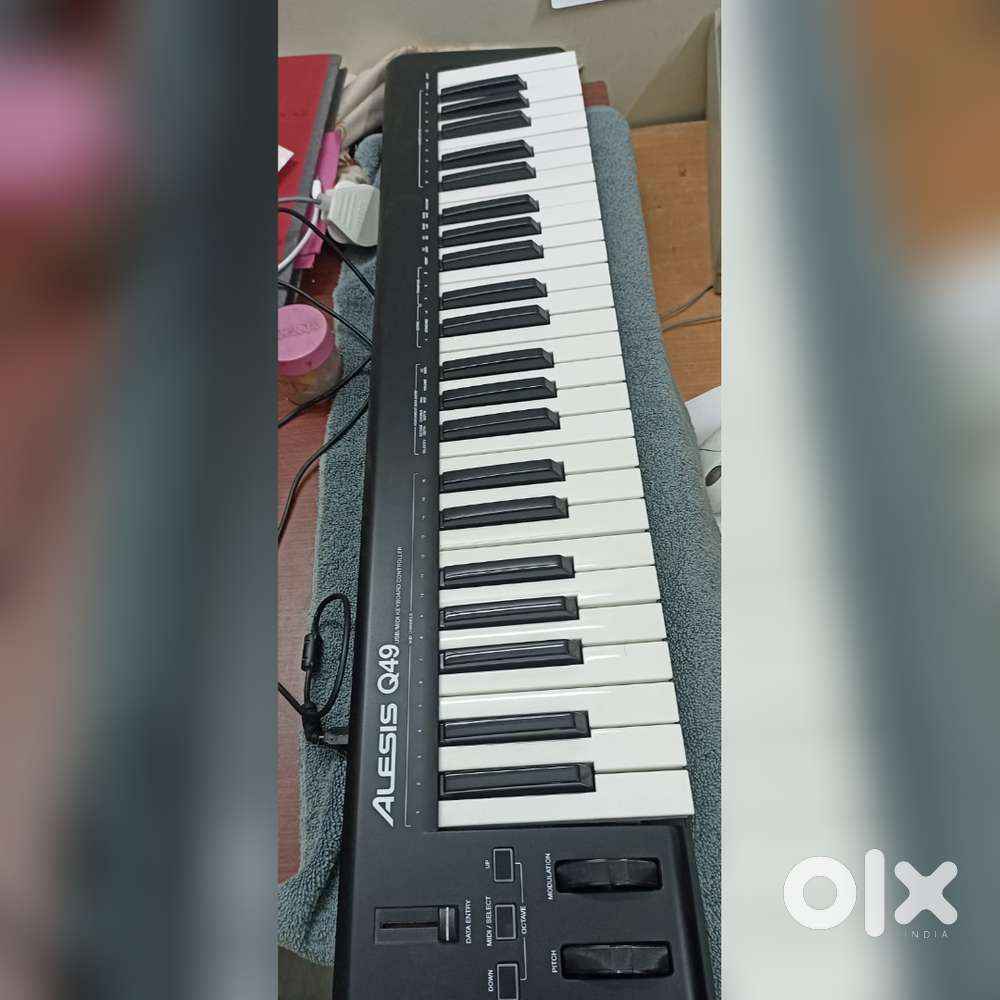 Alesis Q49 MIDI Controller (49 Keys)  Perfect for FL/Ableton