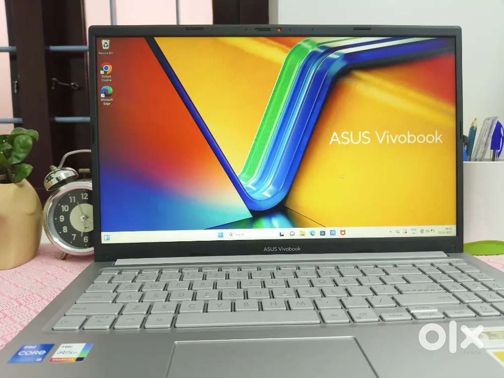 Brand new Asus Vivobook 15