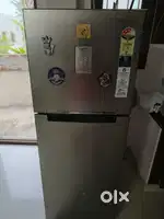 Samsung 253 litres Frost free convertible freezer.