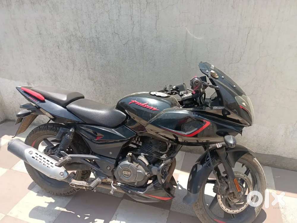 220 Pulsar powerful engine