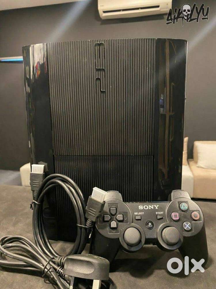 PS3 superslim 500GB with 1 Gamepad