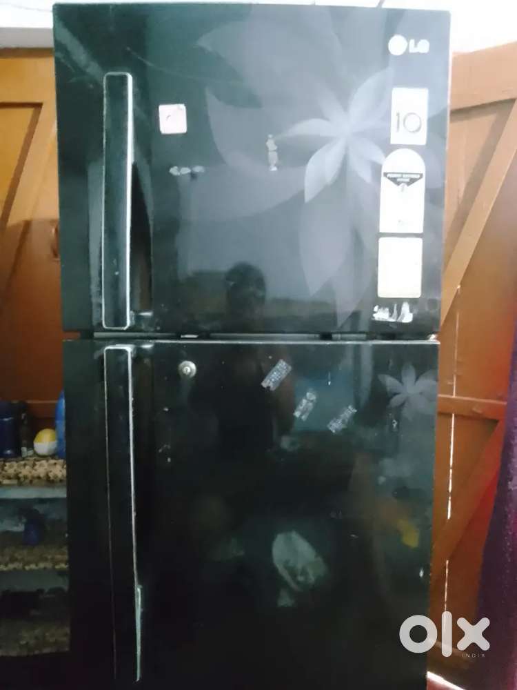 LG double door fridge good condition wali inverter series