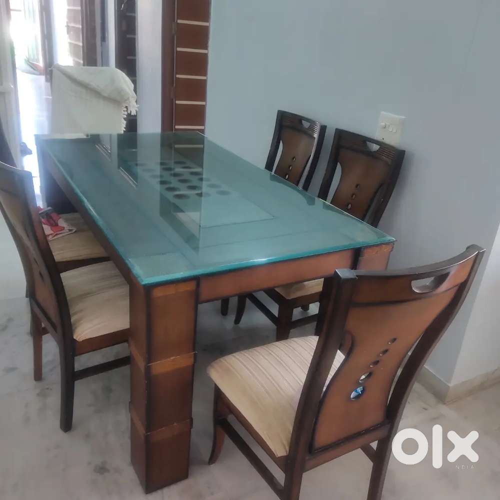 Teek wood  dining table for sale