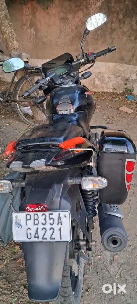 PULSAR 125 model 2020 split seat