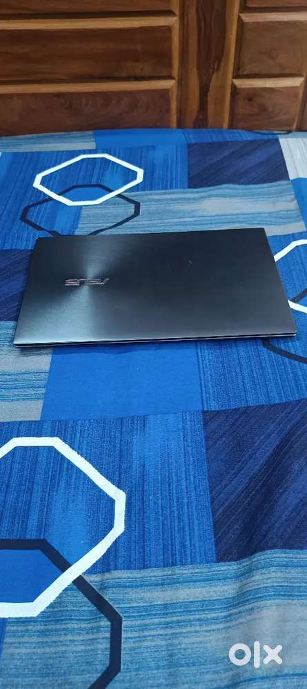 Asus zenbook (i7, 16 GB RAM, 512 GB, 14)