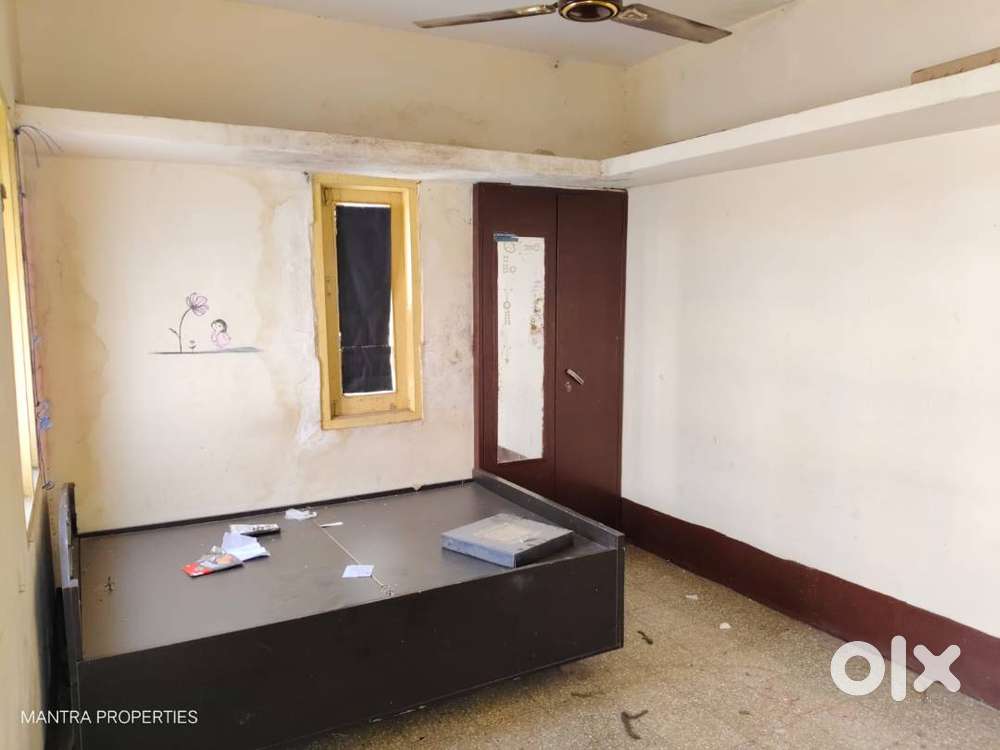 1 Room Kitchen for rent at Geeta Bhavan