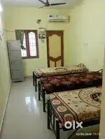 Ladies pg 1,2,3,4 sharing rooms AC room available.