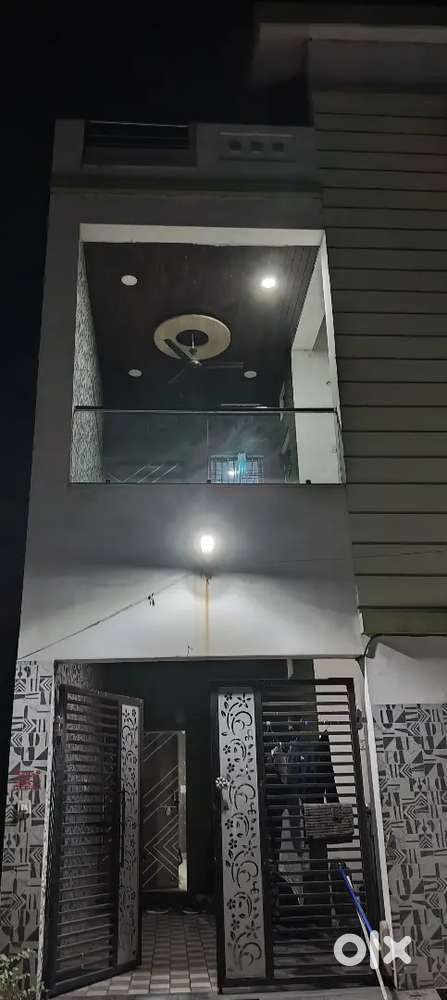 New 2 bhk house for bachelors with many amenities