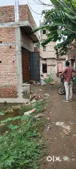 Land sale 8 feet ka roade h