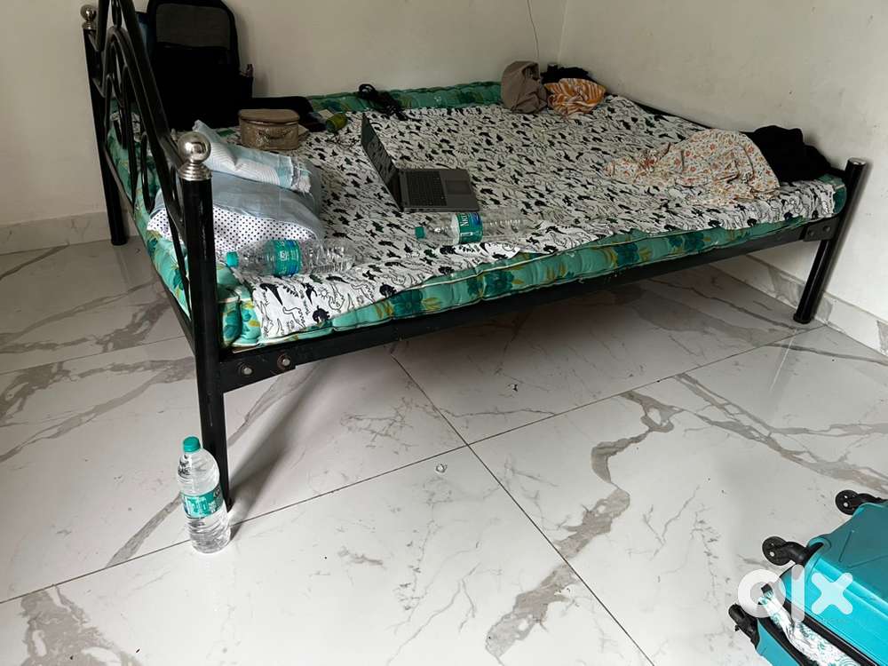 Coat bed with matress