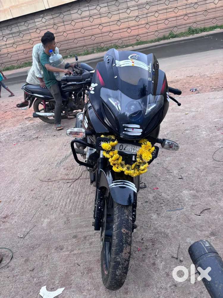 Pulsur 220F