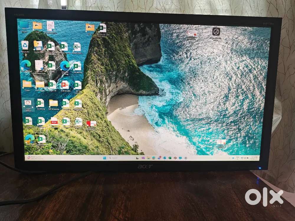 Acer Brand 27 inch LCD monitor in good working condition
Hdmi,vga,dvi