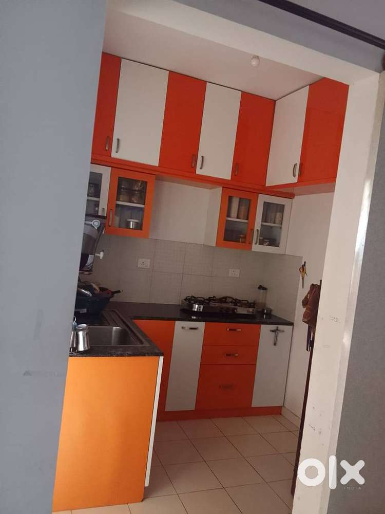 DLF WH, 3 BHK flat for sale near electronic city metro station  metro