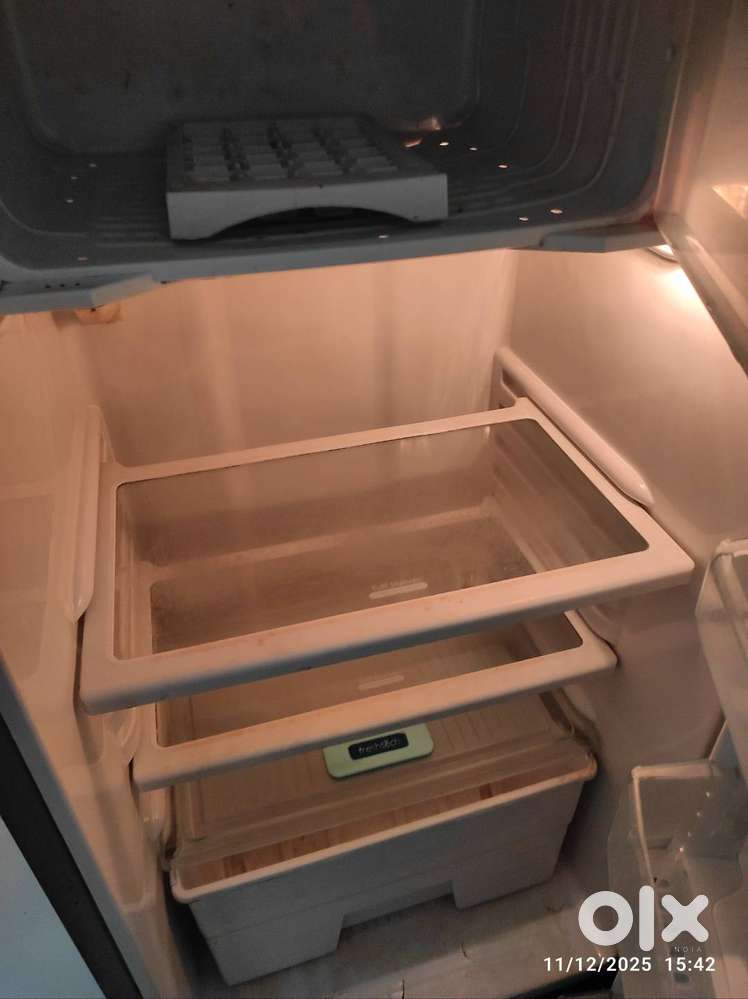 Samsung fridge 180 ltr
