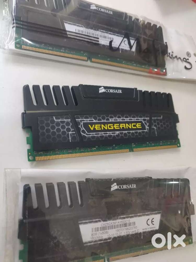 Corsair vengeance 1600MHZ 8 GB Ram