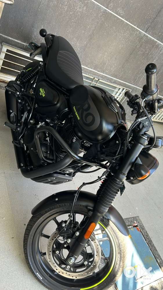 Hunter 350 / 3months old bike showroom condition