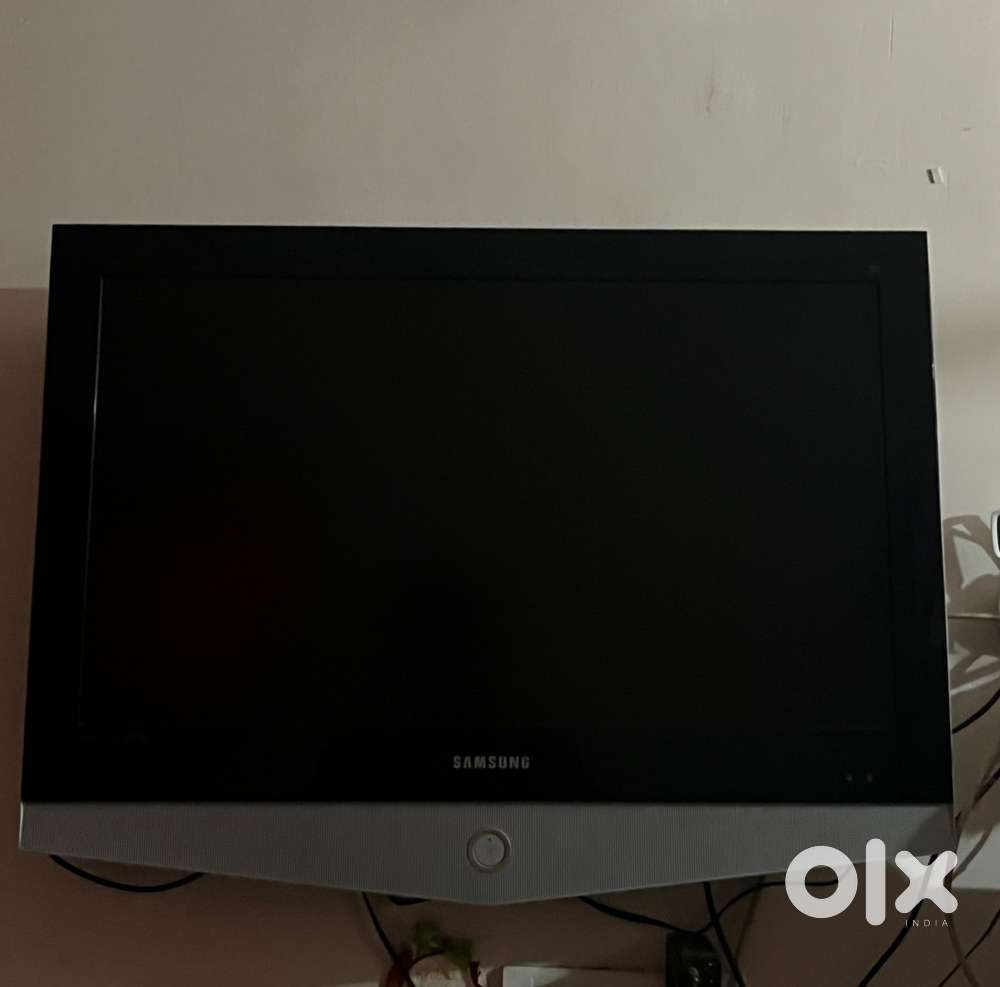 SAMSUNG 32 inch platinum Tv