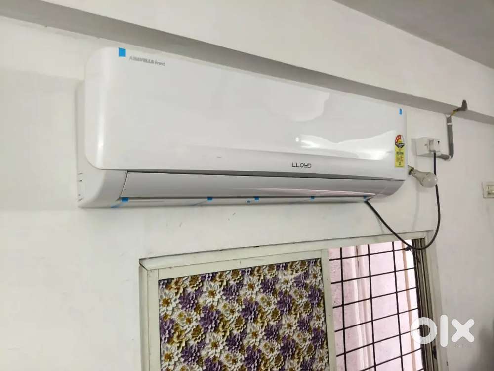 2 ton AC 3 star Lloyd AC.