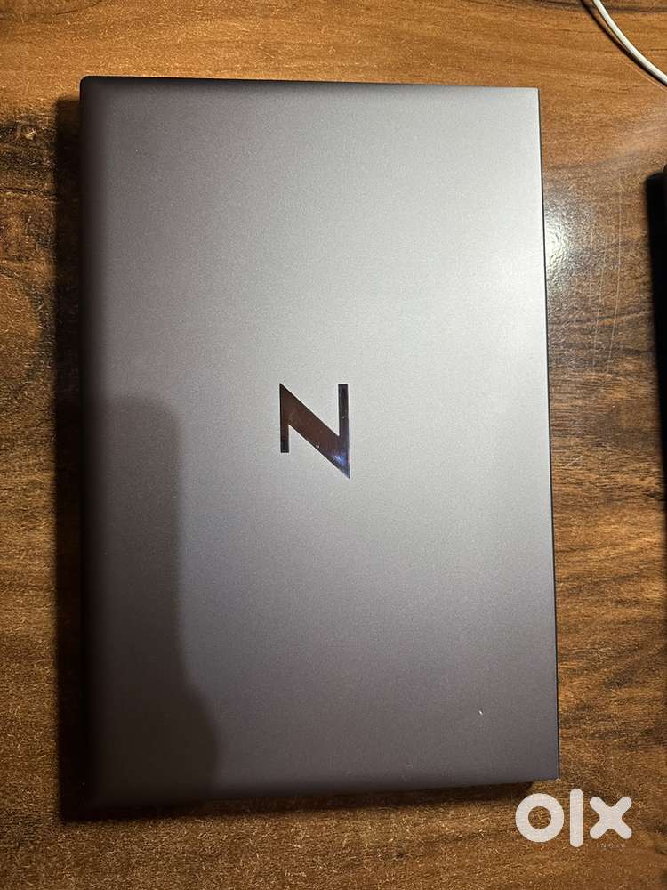 Hp Zbook firefly (i5 intel with 256 gb SSD 8gb Ram)