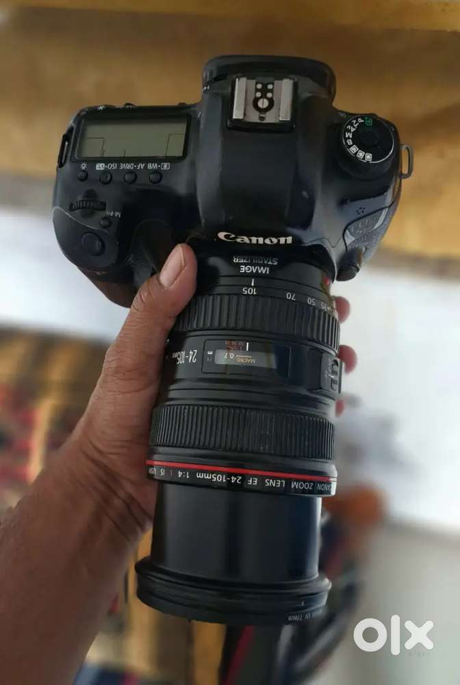 Canon 5d Mark iii Full frame Camera New Condition battery charger bag