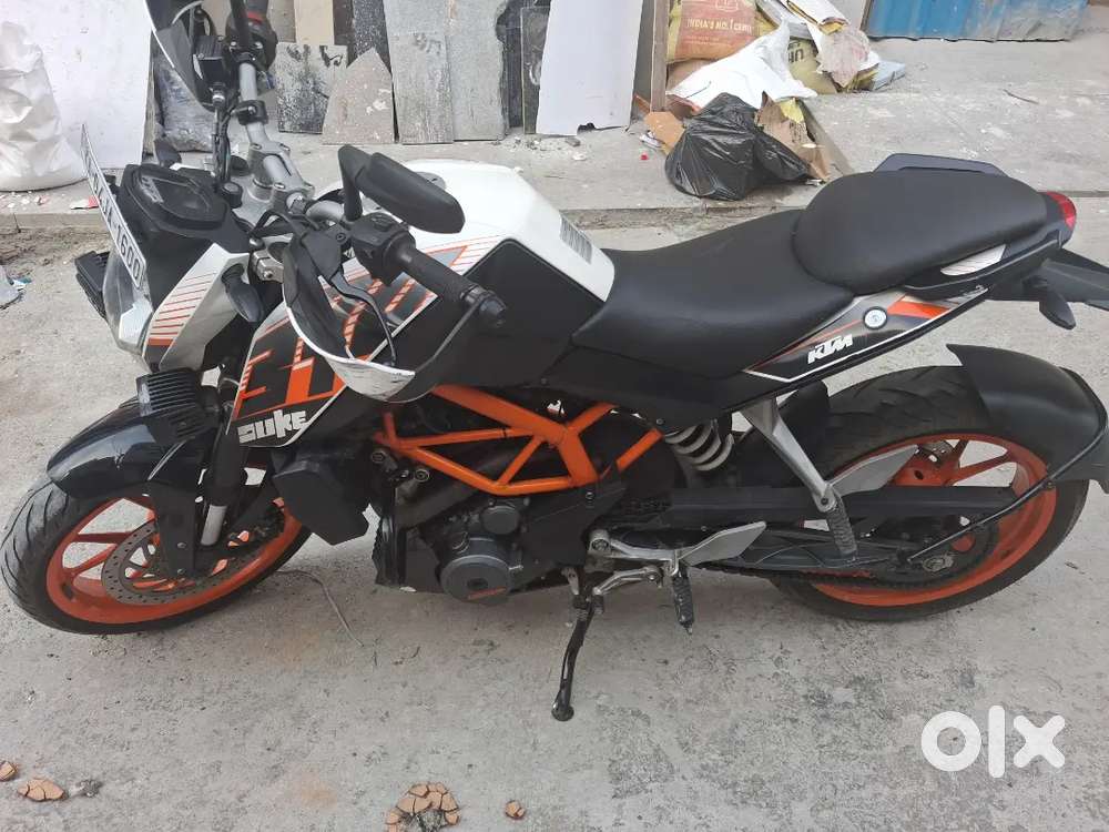 Stock KTM duke 390 2nd gen, we'll maintained
