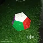 High Speed Qiyi megaminx sculpted 3x3 pentagonal Rubik's cube