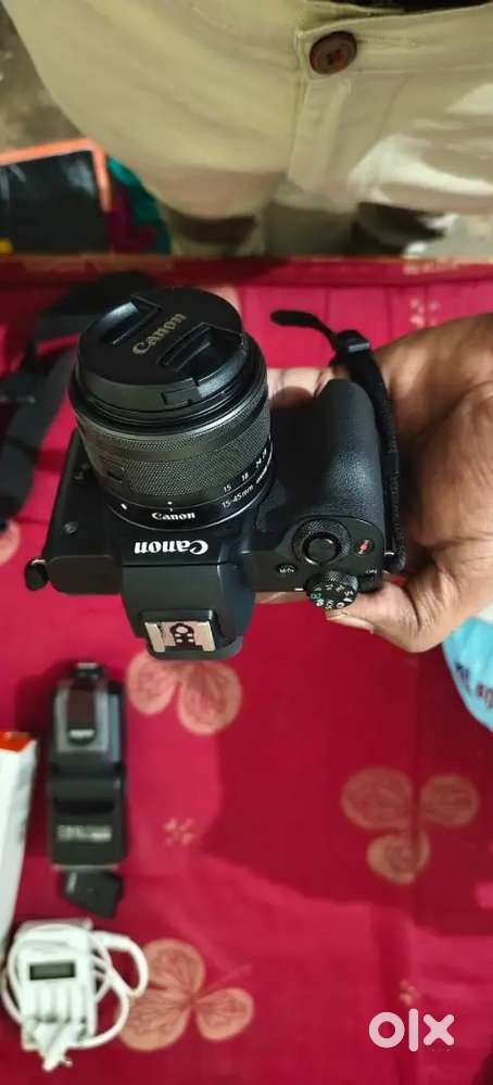 Selling my Canon M50 mark ii camera with full setup