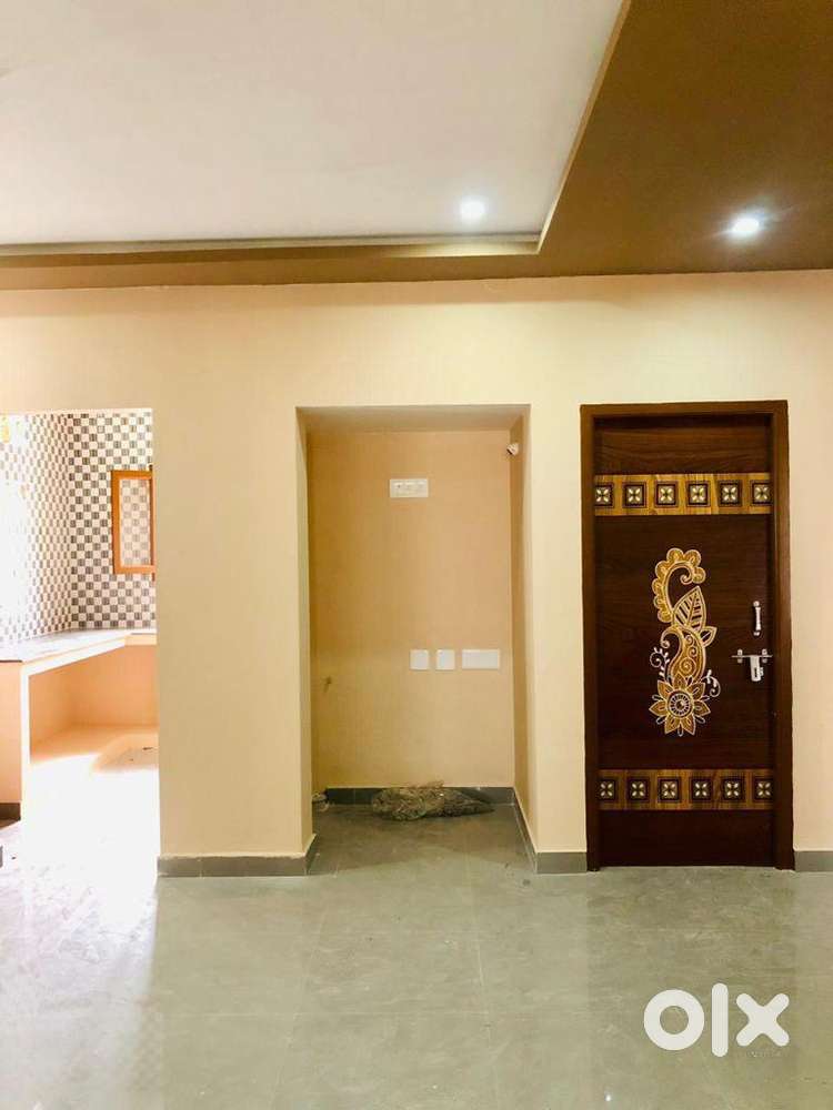 Flat near silk mill bus stop - Gandhi nagar