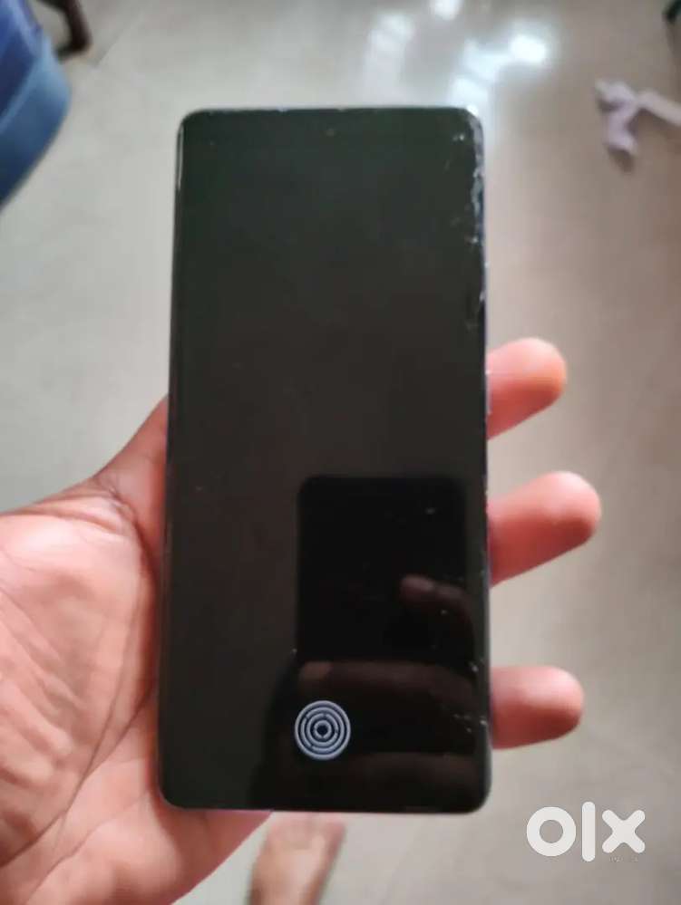 Oppo reno 10 5G is on sell ( screen slightly broken)
