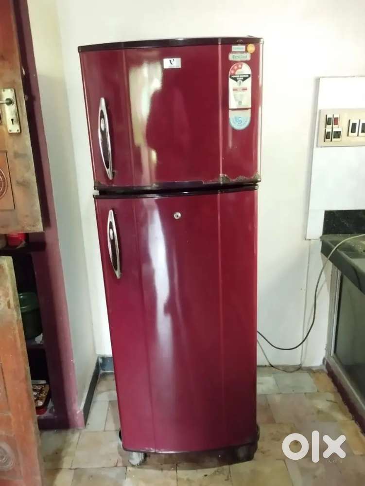 Refrigerator frost free