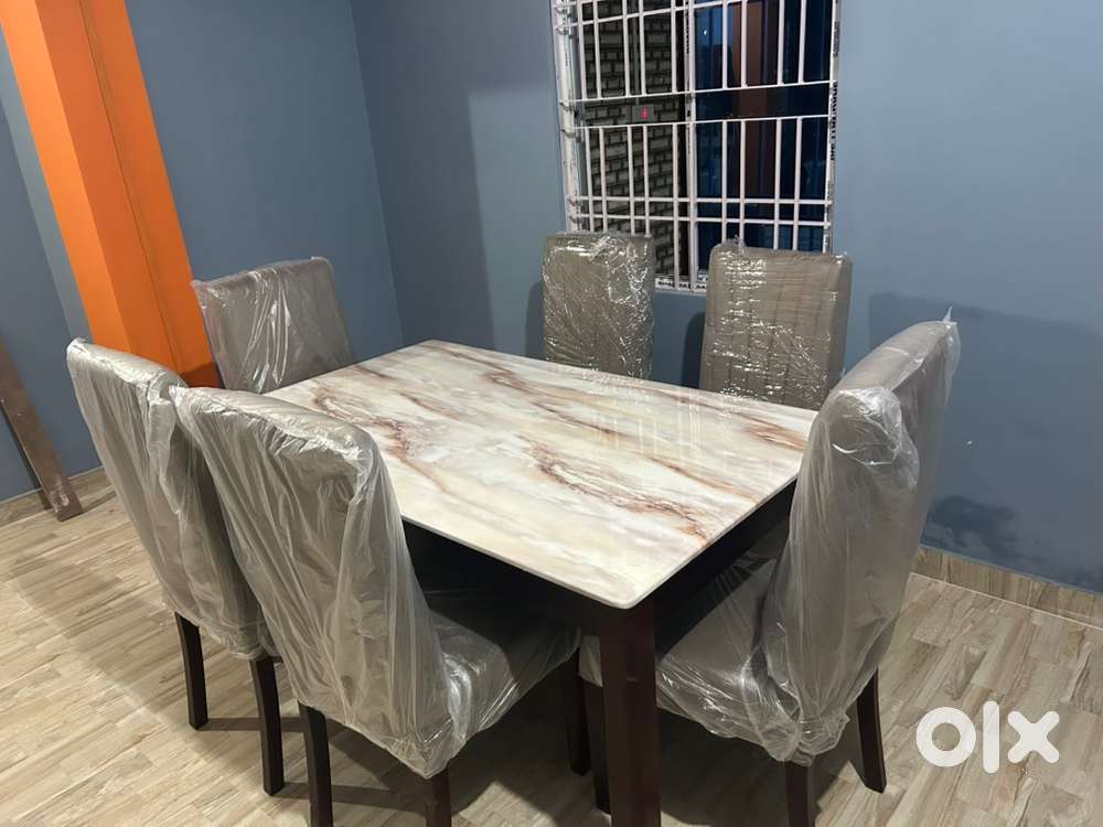 6 seaters dining table
