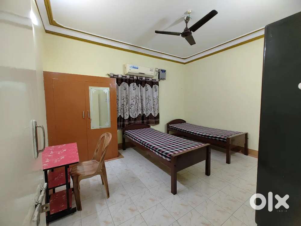 1 bed in 2 BHK FULLY FURNISHED HOUSE FOR IT SECTOR WORKING LADIES