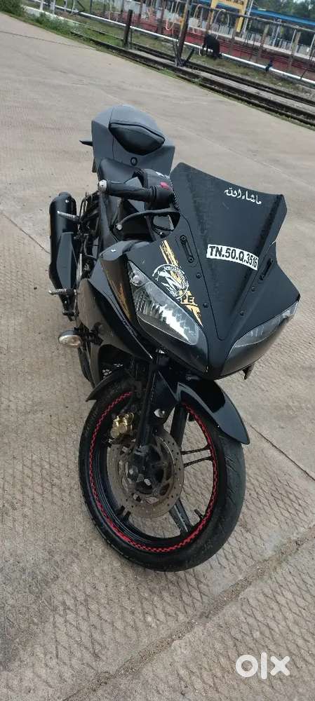 Yamaha R15 v2