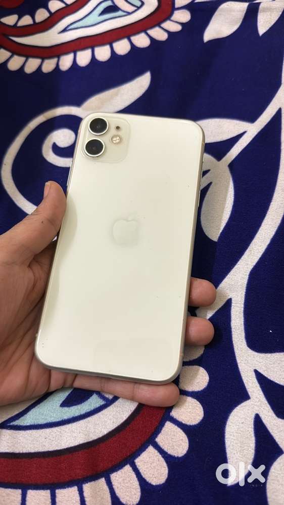 I phone 11 64 gb to sell