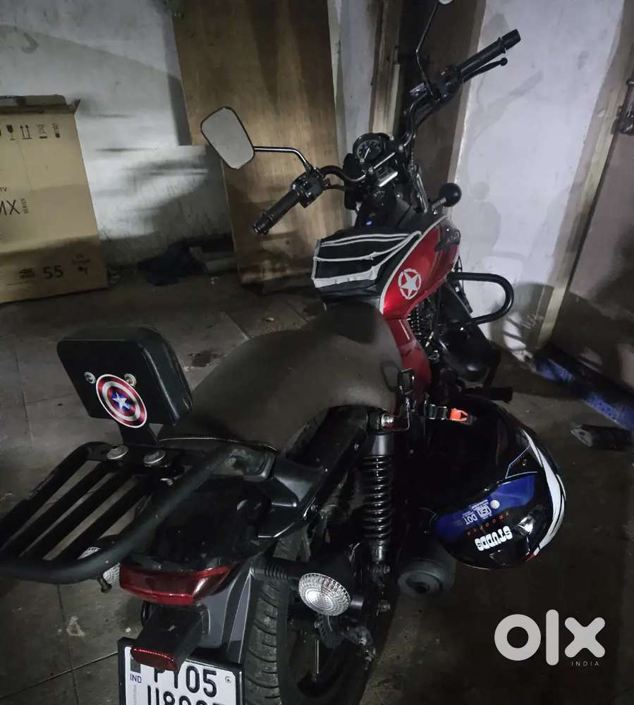 New Red Avenger160 customized back rest sporty Good mileage negotiable