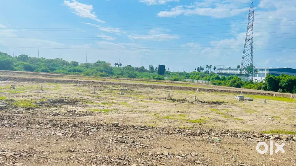 Low price land on road