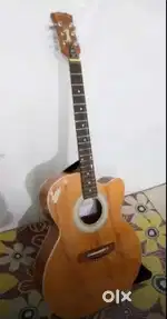Semi Acoustic Guitar in Excellent condition