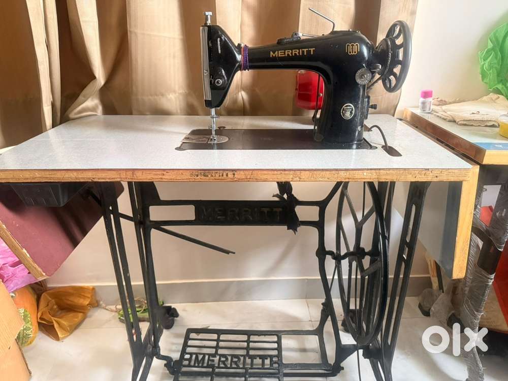 Merritt Sewing Machine with  Motor & Stand – Excellent Condition