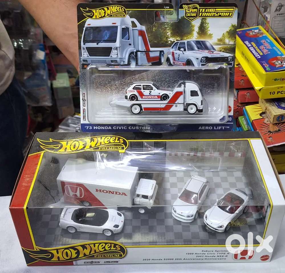 Hotwheels Team Transport car culture sets available