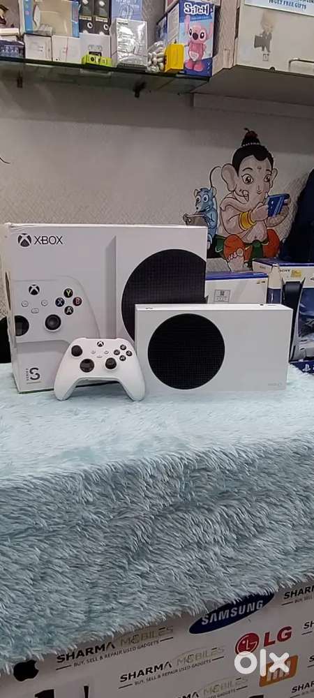 Xbox Series S good condition with controller hdmi cable