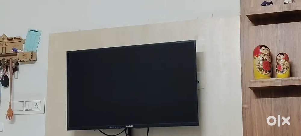 32 inch Lloyd tv