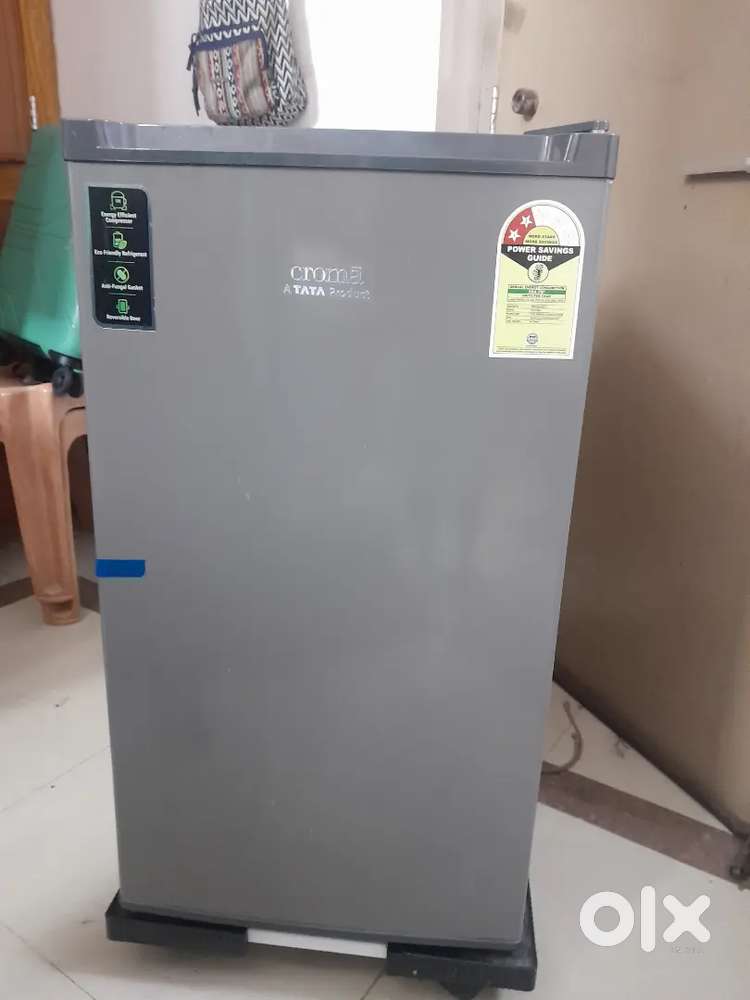 Croma 84 litre fridge 1 year old