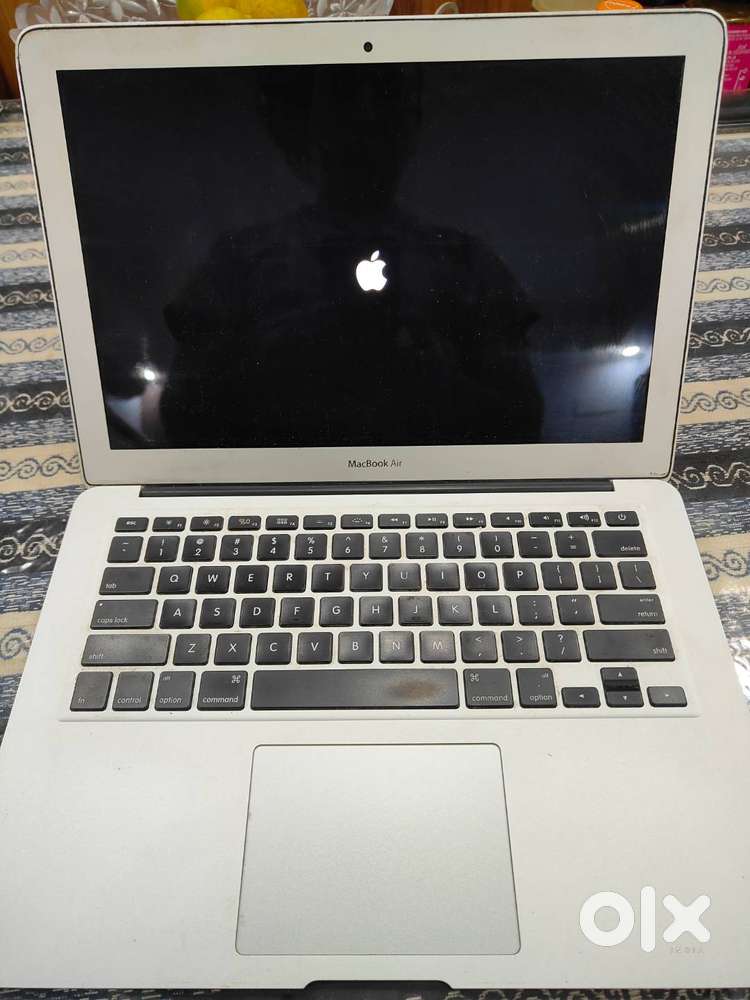 Apple Macbook Air