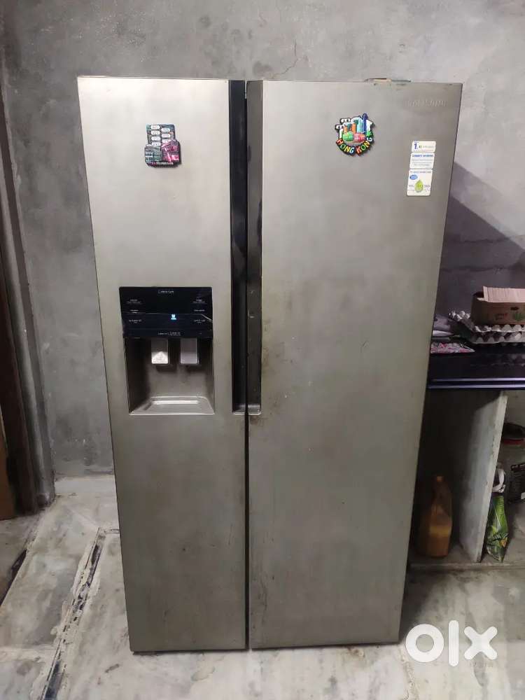 Samsung 650litre fridge in good working condition 7 year old for sale