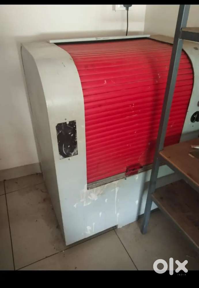 PAINT SHAKER