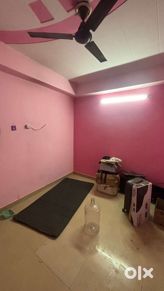 Looking for flatmate for 1bhk flat