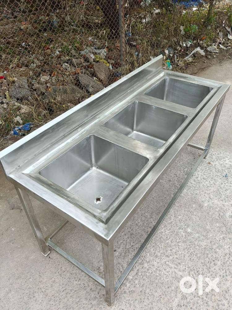 Stainless steel 3-Tub wash basin/sink