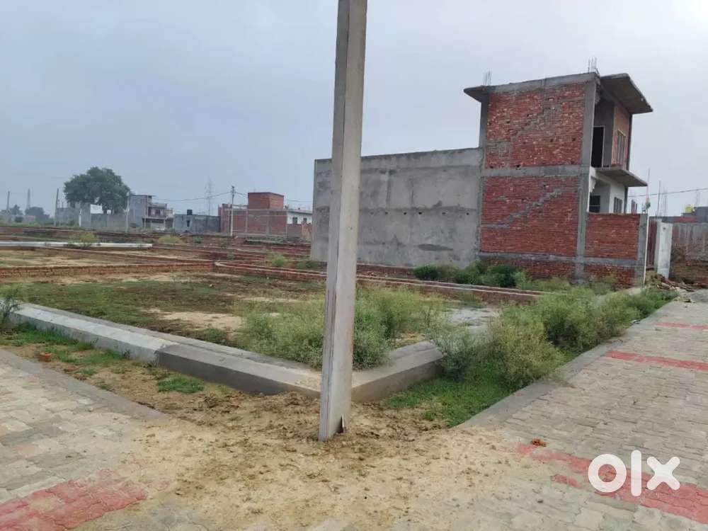 शहीद पथ से सुल्तानपुर रोड 6 किमी. खुर्दही बजार के पास प्लाट ले बैंक