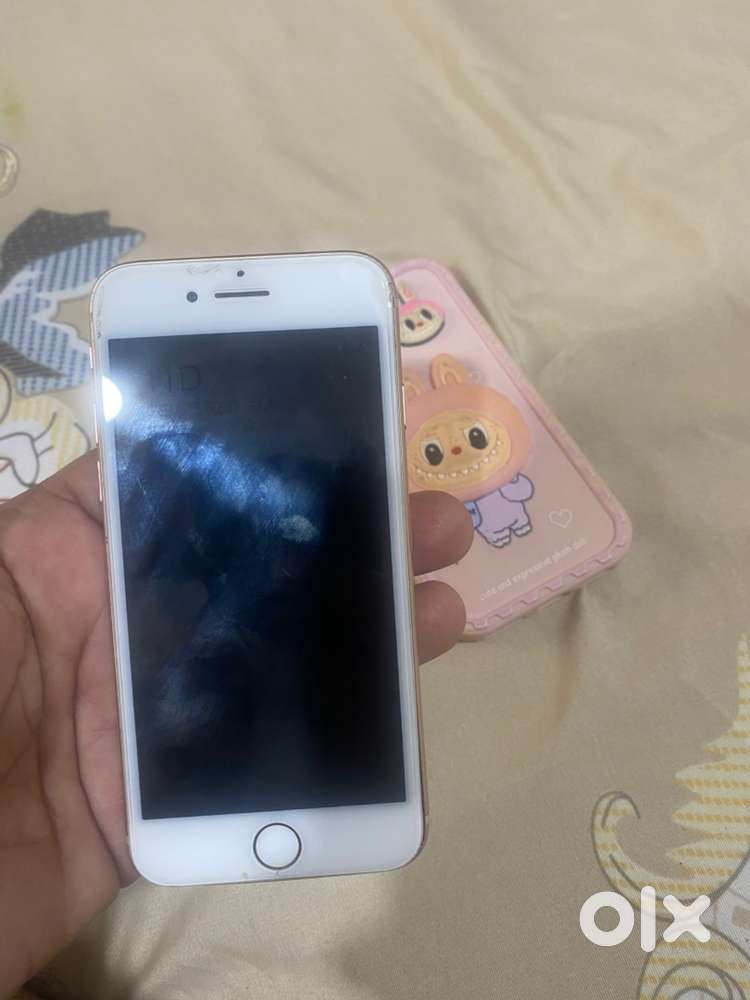Iphone 8 64gb in very good condition lady used