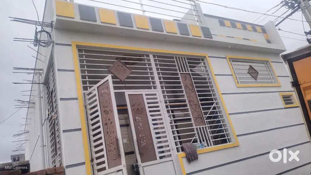 House keeping for female